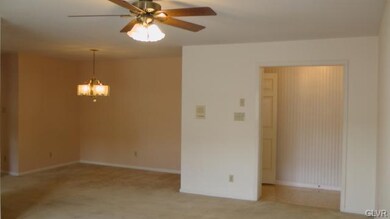 897 Cold Spring Rd unit 6, Allentown, PA 18103 - photo 4