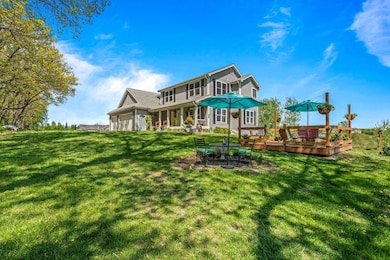 Exterior & Party Deck