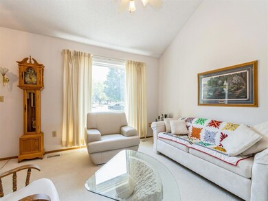 1907 Thornton Ct, Des Moines, IA 50320 - photo 4