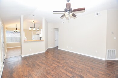 3106 Fox Run Dr, Alvin, TX 77511 - photo 7