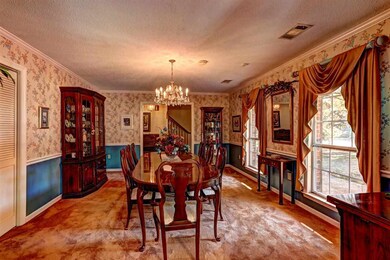 Fabulous Dining Room~Enormous Will Easily Hold A L