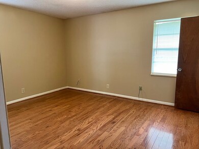 110 Chewalla Cir, Eufaula, AL 36027 - photo 3