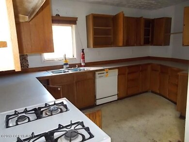 111-076114 Kitchen