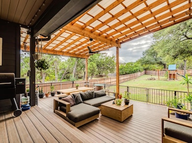 17215 Oak Cliff Cir, Dripping Springs, TX 78620 - photo 3