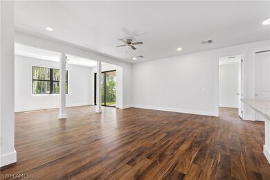 810 Lystra Ave, Fort Myers, FL 33913 - photo 4