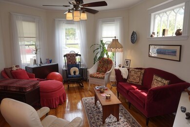 82 Manthorne Rd unit 1, West Roxbury, MA 02132 - photo 5