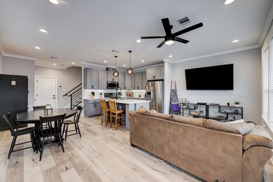 1026 Melneeka Ln, Houston, TX 77091 - photo 6