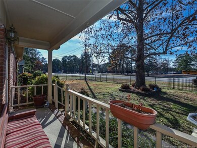 1575 Ireland Dr, Fayetteville, NC 28304 - photo 4