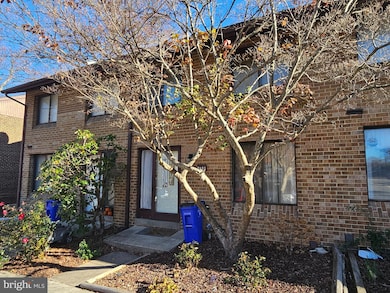 8903 Footed Ridge, Columbia, MD 21045 - photo 3