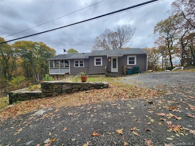 39 Upland Dr, Garrison, NY 10524 - photo 2