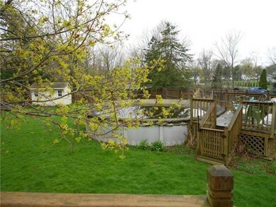 Swimming Pool/Hot Tub/Sauna Pool with entrance dec