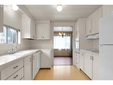 3900 Coburg Rd unit 59, Eugene, OR 97408 - photo 4