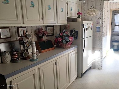 Plenty of cabinets
