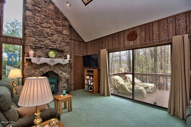 456 Lakewood Dr, Hamlin, PA 18427 - photo 4