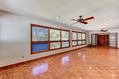 4-Living Room Area