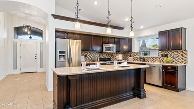 4463 East Desert Sands Drive-018