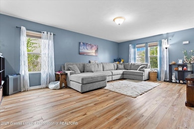 15080 Loxley Ln unit 21, Lansing, MI 48906 - photo 7