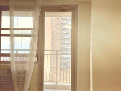 Trump Village unit 7E, Brooklyn, NY 11224 - photo 5