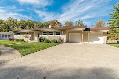 301 Hillcrest Ct, Sidney, OH 45365 - photo 2