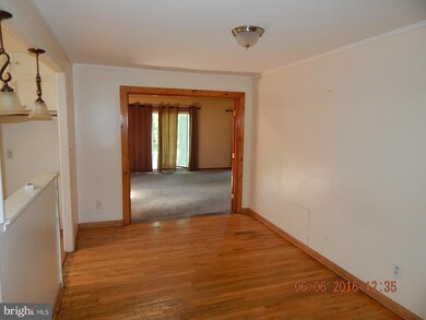 305 Sacred Heart Ln, Reisterstown, MD 21136 - photo 4
