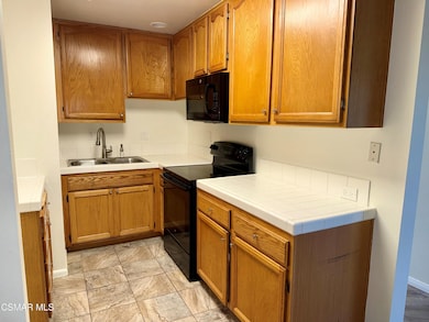 2713 Antonio Dr unit 108, Camarillo, CA 93010 - photo 3