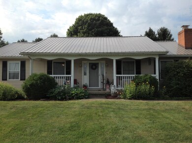 7683 Parker Dr, Circleville, OH 43113 - photo 4