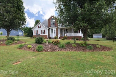 126 Golden Oak Dr, Statesville, NC 28625 - photo 2