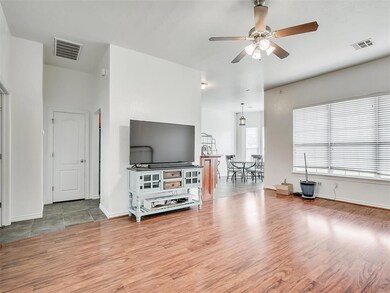 3112 Loren Dr, Moore, OK 73160 - photo 5