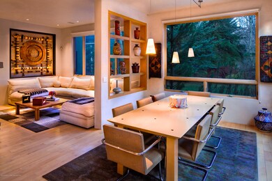 Sitting Room/Dining