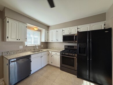 27550 Schiller St unit W, Chesterfield, MI 48047 - photo 6