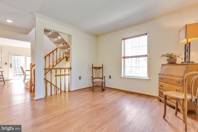 5731 Mason Bluff Dr, Burke, VA 22015 - photo 7