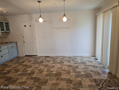 44609 Meadowcreek Ln unit 24, Canton, MI 48187 - photo 7
