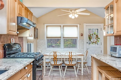 180 Lakeside Trail, Ridge, NY 11961 - photo 5