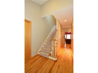 Entry/Foyer.