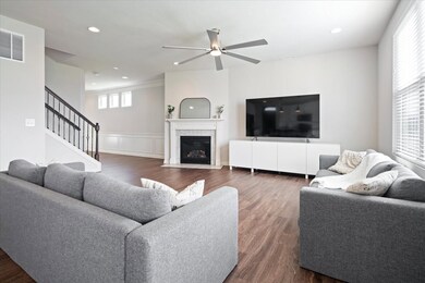 15469 Eastpark Cir W, Fishers, IN 46037 - photo 7