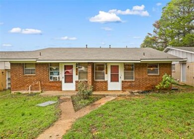 823 W Monterey St unit A, Denison, TX 75020 - photo 2