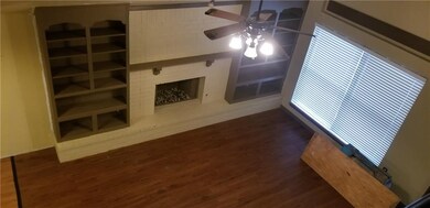 1030 NE 11th St, Moore, OK 73160 - photo 6