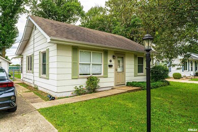 1517 Pulaski St, Lincoln, IL 62656 - photo 2