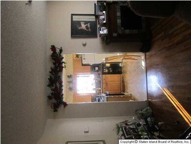 342 Fairbanks Ave, Staten Island, NY 10306 - photo 4