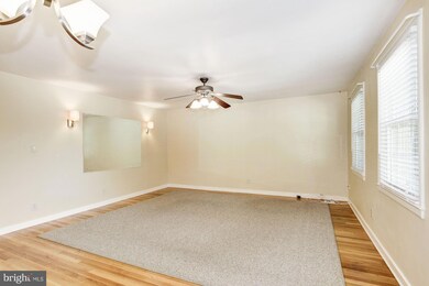 8333 Grubb Rd unit 204, Silver Spring, MD 20910 - photo 5