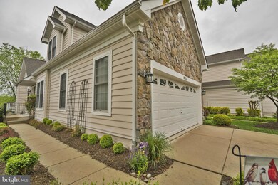 25621 Creek Run Terrace, Chantilly, VA 20152 - photo 2