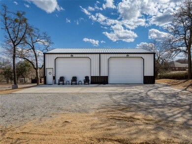 126 Maggie Lee Ct, Springtown, TX 76082 - photo 3