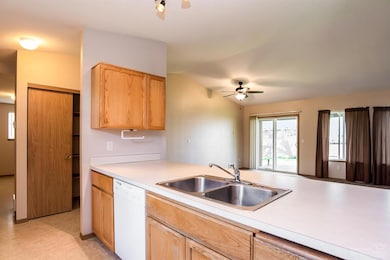 2217 SW Lava Ct, Redmond, OR 97756 - photo 7