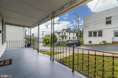 117 W B St, Brunswick, MD 21716 - photo 4