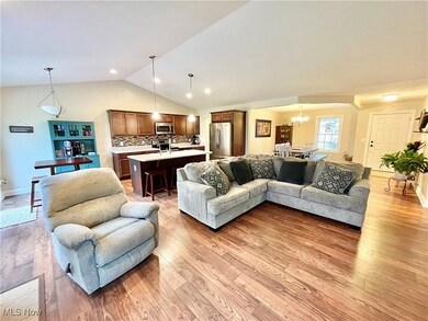 7284 Harmony Glen Dr, Conneaut, OH 44030 - photo 6