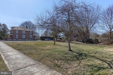 323 S Grant St, Palmyra, PA 17078 - photo 5