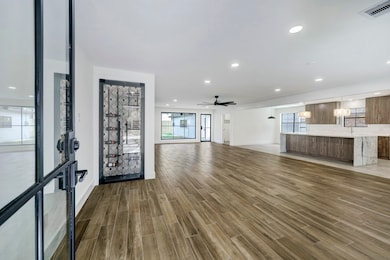 5514 Oak Trail Ln, Houston, TX 77091 - photo 6