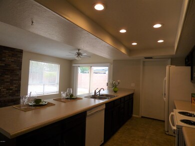 641 W Laguna Azul Ave, Mesa, AZ 85210 - photo 6