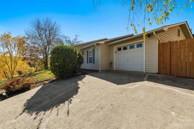 12 Sydney Ln, Asheville, NC 28806 - photo 3