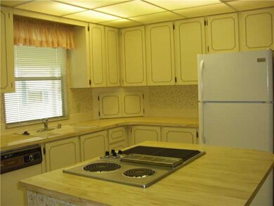 716 Oleander Cir, Sebastian, FL 32976 - photo 2